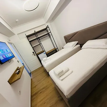Lbc Otel Saranda