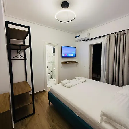 Otel Lbc Saranda