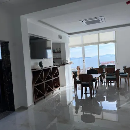 Lbc Otel Saranda