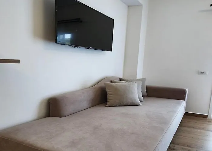 Lbc فندق ساراندا